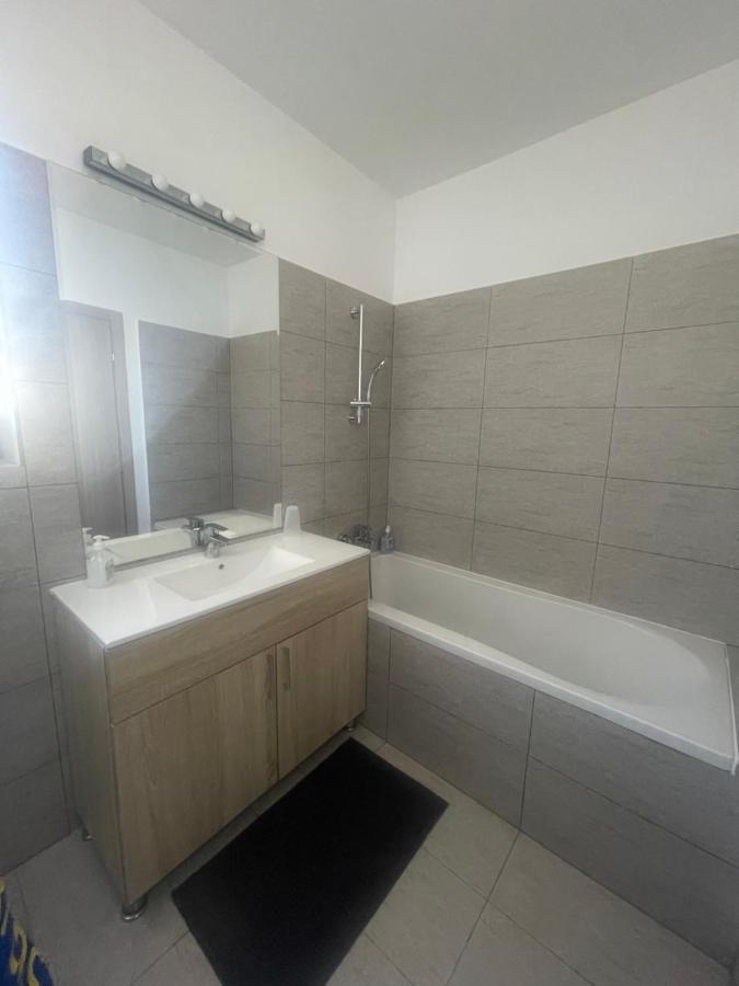 Greenfield Baneasa Apartment In Boekarest Buitenkant foto